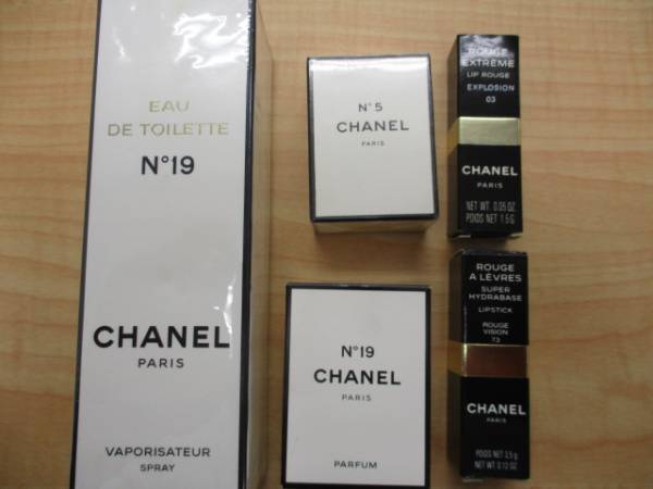 #5772～ CHANEL　シャネル　香水・口紅セット　未使用品
