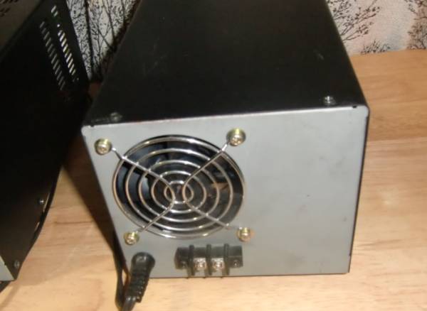 ALINCO DM-130MV アルインコ 無線機用安定化電源 最大32A ALINCO アルインコ DM-130MV 直流安定化電源 ◇アルインコ DM-130MV