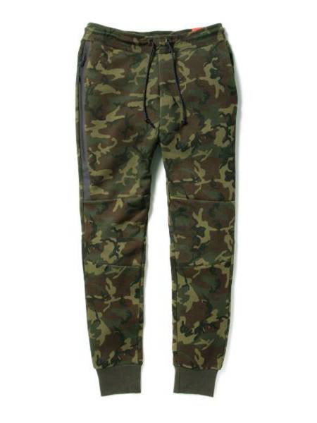 ★新品★ナイキ（NIKE）テックフリース カーキ迷彩カモ Sサイズ