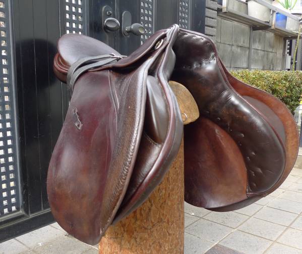 乗馬鞍 G.PASSIER PS-BAUM S 17.5 障害用（中古）　