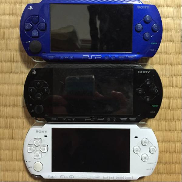 PSP 3台とモンハン3が2つセット 【公式通販】