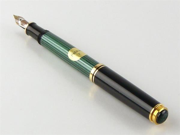 PELIKAN 緑色 万年筆14K PELIKAN 緑色 万年筆14K PELIKAN 緑色 万年筆14Kの通販はau PAY