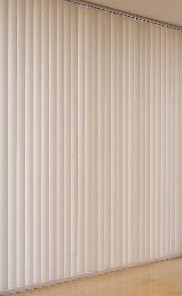 サイズが合えばお得！縦型ブラインド バーチカル 白色 240X228cm
