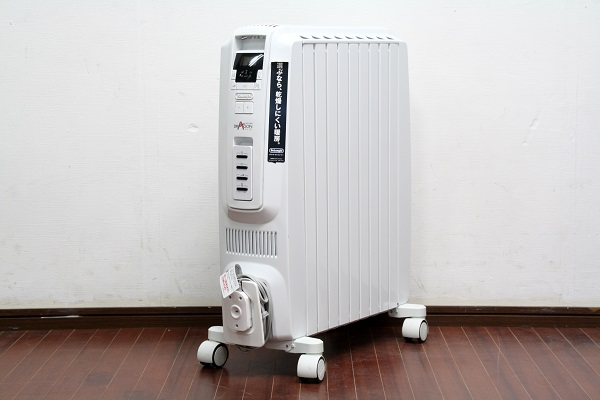 ☆美品 デロンギ ドラゴンデジタルオイルヒーター DDQ0915-WH