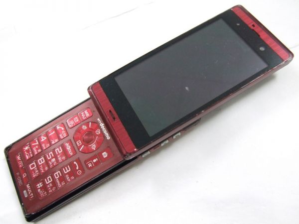 [2Ｌ-9579] ドコモ　F-09C　RED