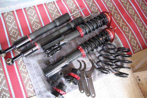 Largus ヴィッツNCP13用のラルグスの車高調です ラルグス 全長調整式車高調キット SpecS トヨタ用