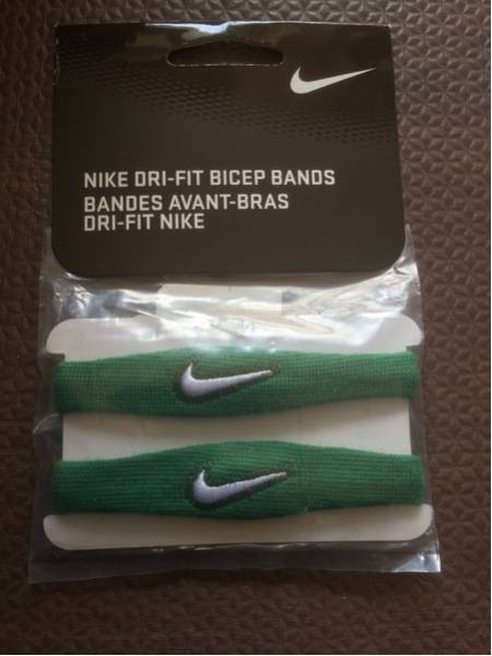 Nike Dri Fit アームバンド ラグビー アメフト バスケに ナイキ 売買されたオークション情報 Yahooの商品情報をアーカイブ公開 オークファン Aucfan Com