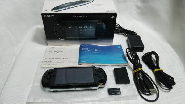 PSP2000 ★美品★　8Gメモリー他　箱あり　ピアノブラック