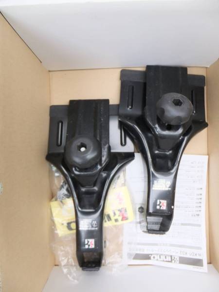 サンバーTV1で使用、カーメイト（INNO)ベーシックステーセット