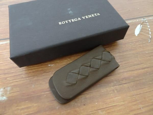 ■美品 ボッテガヴェネタ マネークリップ イントレチャート 茶