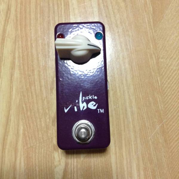 Lovepedal Vibe Pickle | Tremolo⁄Vibrato Reverb - To Guitar vibe