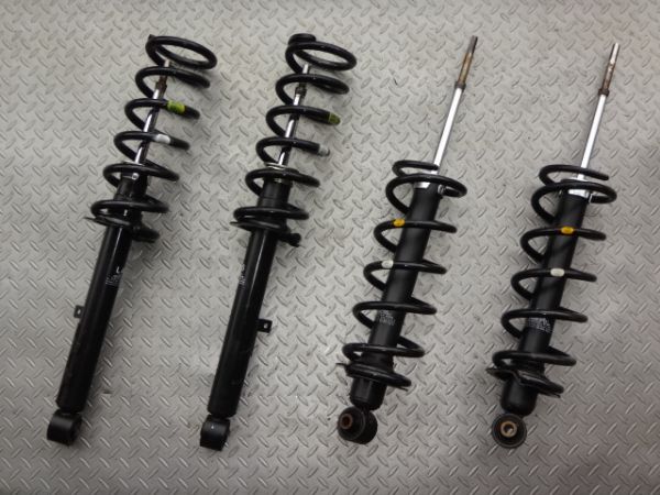 純正 GRS180 18 クラウン サスペンション サス ショック 即納