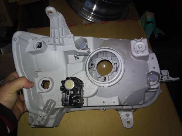 タント L375S 左ヘッドライト UNIT ASSY HEADLAMP 81170-B2420