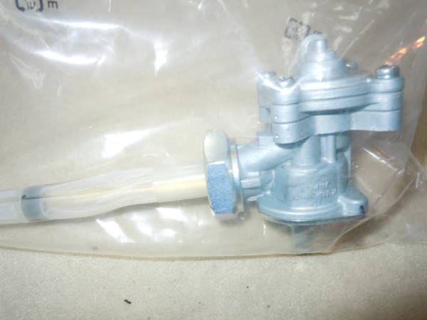 ＣＢＲ２５０ＲＲ，フューエルオートコックＡＳＳＹ新品未開封