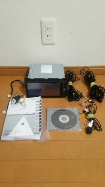 NSZT-W62G 9月まで無料更新期間あり。TV見れる配線付き