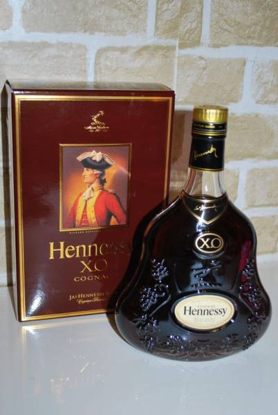 Hennessy XO ヘネシー XO クリアボトル金キャップ 700ml ヘネシー XO 金キャップ クリアボトル 700ml 箱付 古酒 食品、飲料