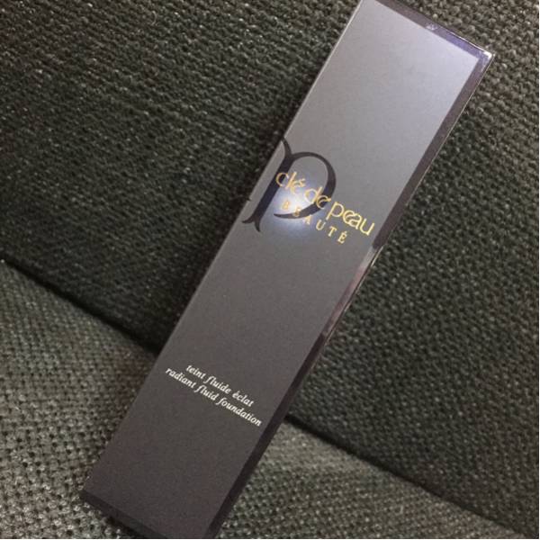 即決新品 クレドポーボーテ タンフリュイドエクラ OC20 ファンデ