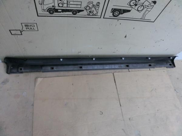 インプレッサWRX GGA 右 サイドステップ　 H17