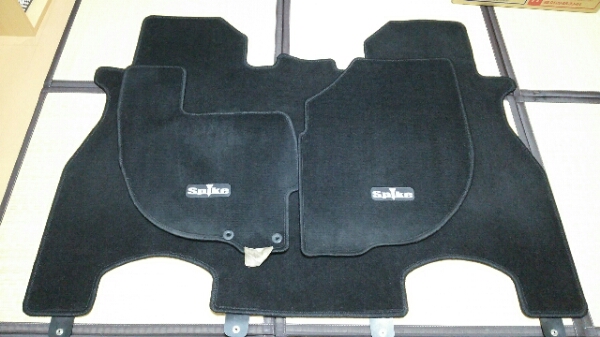 ＧＫ１.２　モビリオスパイク純正フロアマット　良好品！