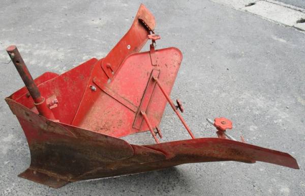中古品☆小川の培土器7型！トラクター　パーツ　127