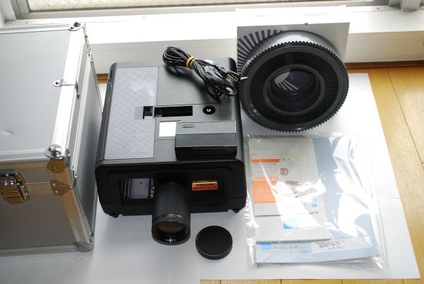 奇跡の極美品☆CABIN キャビン プロジェクター AF-2500 家電、AV
