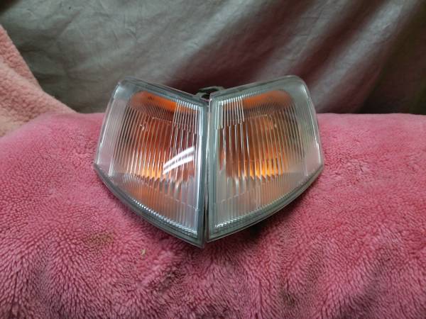 フロントウィンカーレンズ左右 AE110 AE111 レビン トレノ前期