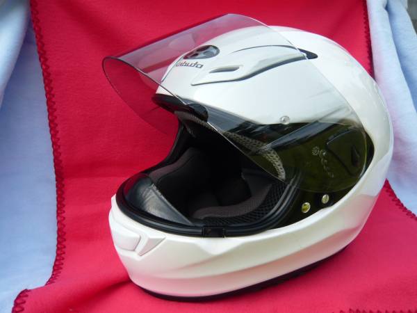 ◎Ｋａｂｕｔｏ/カブト・パールホワイト・軽量・中古