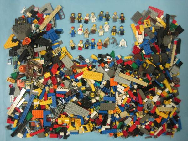 LEGO レゴ・ブロック大量2kg以上◆スターウォーズなどフィグ多数
