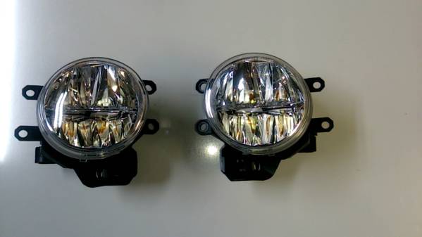トヨタ純正LEDフォグランプ左右セット(新車外し) 【公式通販】