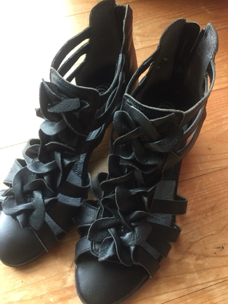 【新品同様】LLサイズ・24～24.5cm黒サンダル★グラディエーター