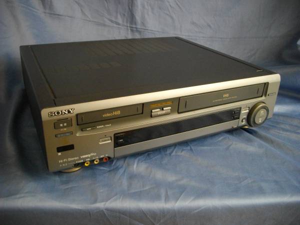 SONY Wビデオデッキ 8ミリ/VHS WV-H4 junk