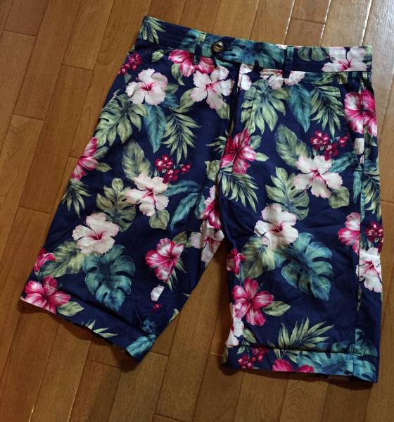 国内正規★ MONCLER 花柄 ハーフパンツ モンクレール ★