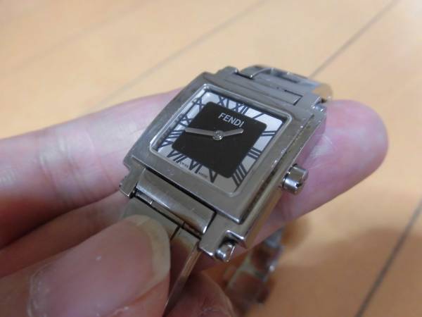 ♪電池新品！超人気！超希少！【FENDI】 6000L レディース黒×銀