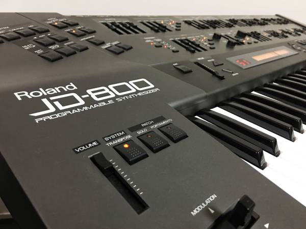 Roland JD-800 （ハードケース＆Brass Sectionカード付） 【公式通販】
