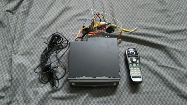 ☆アルパイン ALPINE DVDプレイヤー DVE－5207 動作確認済み☆ 自動車