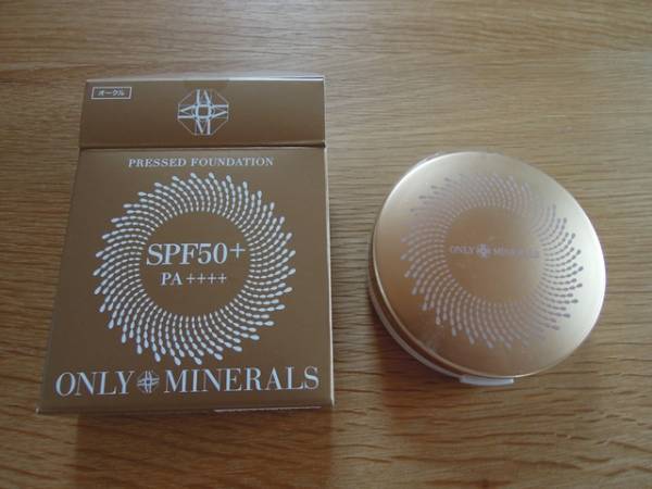 オンリーミネラル★リッチモイスト プレストファンデーション OC