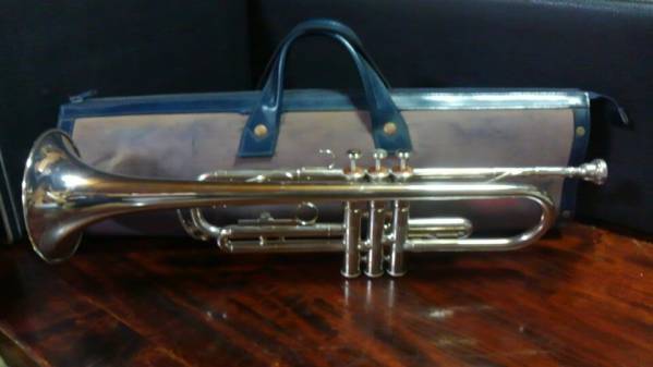YAMAHA トランペット YTR-136(140745)メンテ済ケース付(入門用)