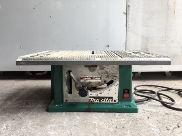 makita マキタ マルノコ盤　2708 動作良好