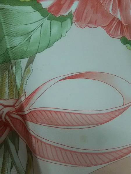 フェラガモ サルバトーレフェラガモ スカーフ 美品 ピンク×マルチ 花柄