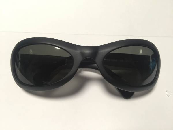 Gucci サングラス　つや消しフレーム