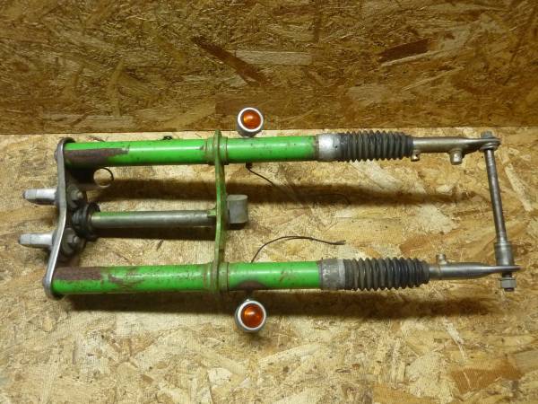 91 シャリー50 CF50 フロントフォークステム トップブリッジ