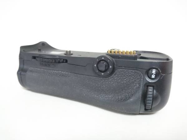 ☆極上品☆NIKON MB-10 D700/D300S/D300用バッテリーパック#158