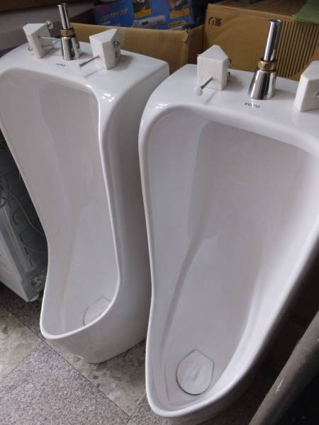 TOTO　男性用　小便器　Ｗ39×103cm　U507C