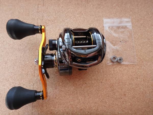 機関良好Abu ビッグシューターコンパクト　右ハンドル アブガルシア レボ ビッグシューター 右巻き REVO コンパクト | アブ
