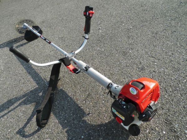 美品★ZENOAH 刈払機 BCZ261ST-W-EZ BCZ261EZ ゼノア