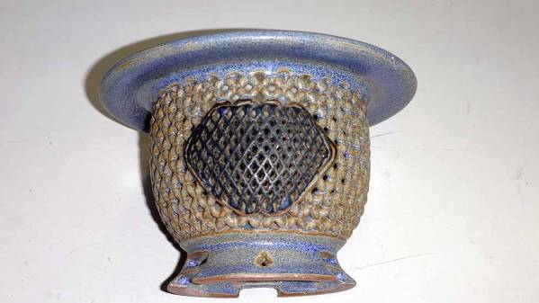 天山鉢・初期の透かし鉢・４・・・☆富貴蘭鉢☆