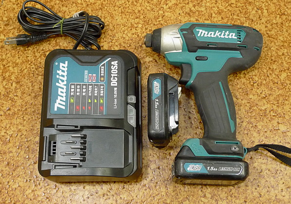 [マキタ] 充電10.8V インパクトドライバ TD110D