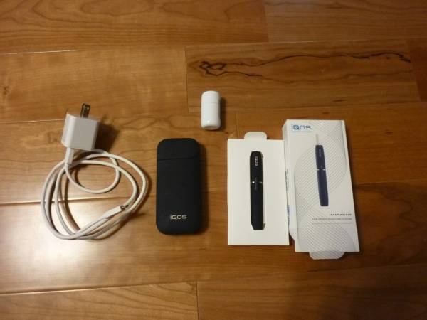 iqos チャージャーのみ中古　フォルダーは新品
