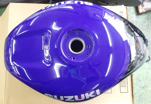 RGV-Γ250SP　SA23J　純正フューエルタンク　中古　美品
