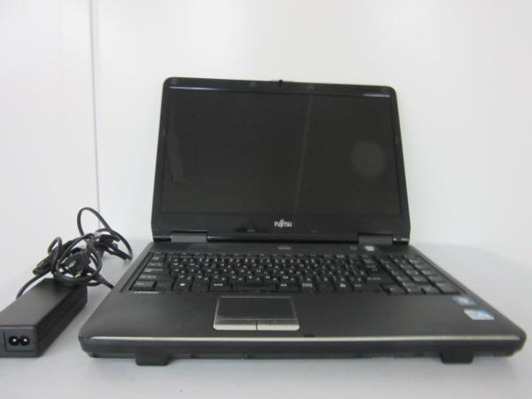 富士通 15.6型ノートPC FMVA555BRX